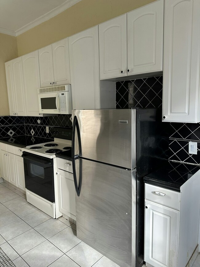 Foto del edificio - 624 Jefferson Ave