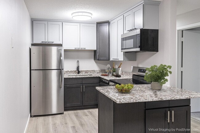 Building Photo - SkyHill Apartments