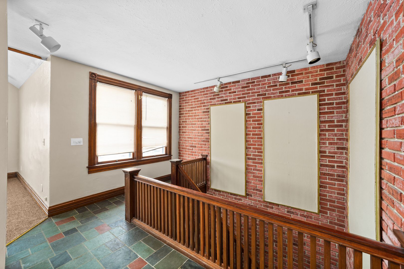 9811 Marietta Ave Cleveland, OH 44102 – photo 2