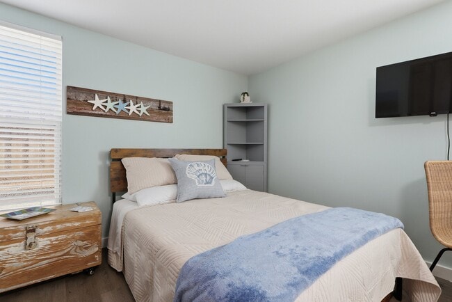 Building Photo - 587 Dixie Hwy