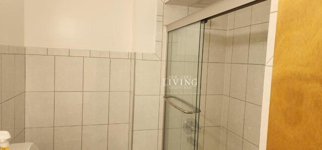 Photo - 3 bedroom in BROOKLYN NY 11236 Apartment