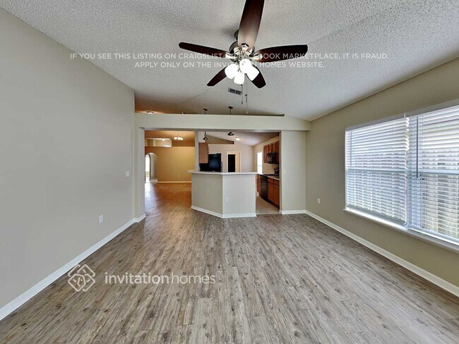 Building Photo - 2220 Brookshire Cir