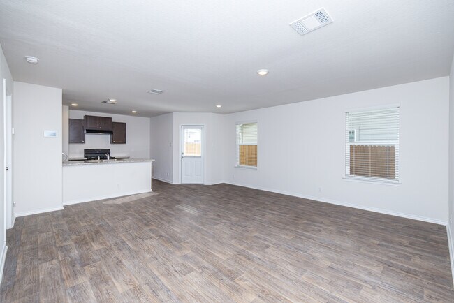 Building Photo - 6528 Dynamic Sound