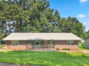 Building Photo - 405 Missionary Ave
