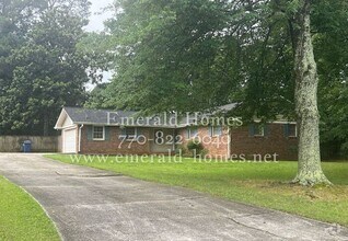 Building Photo - 3862 Imperial Dr