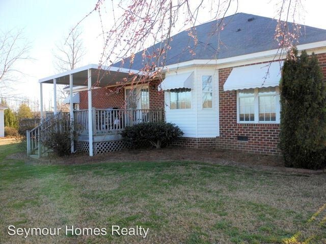 Building Photo - 3 br, 2 bath House - 501 Woodcroft Drive