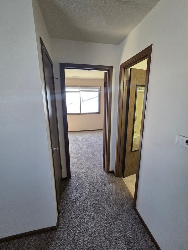 Foto del edificio - 980 Eisenhower Rd