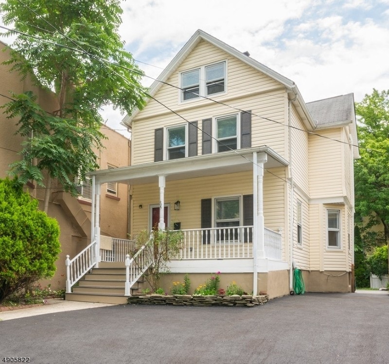 Primary Photo - 405 W Broad St