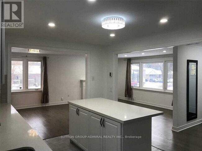 Photo du bâtiment - 2 Sevenoaks Ave