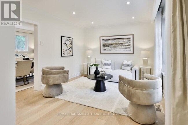 Building Photo - 1316 Cambridge Dr