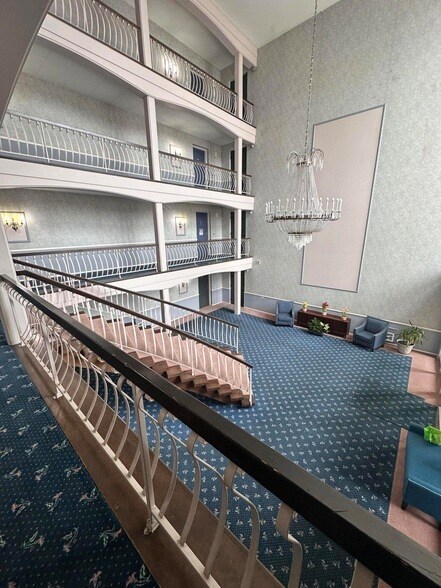 Foto del edificio - 8750 Harrison Ave