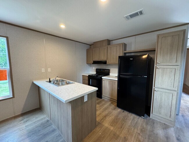 Foto del edificio - Brand-New 3 Bedroom, 2 Bathroom Mobile Home for Rent – Live Oak, FL