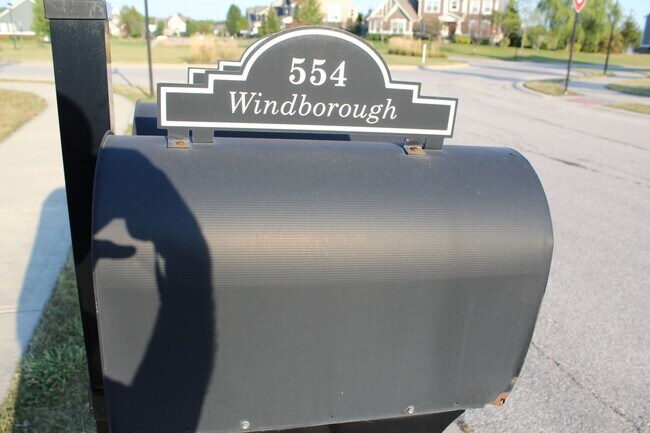 Foto del edificio - Coming Soon! Gorgeous 5 BR in Brownsburg.