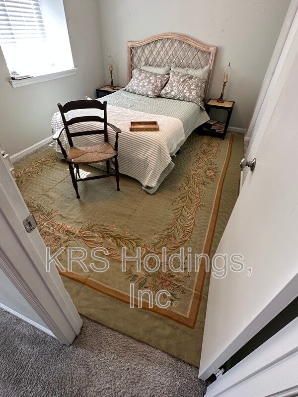 Foto del edificio - 896 Jamestown Landing Rd