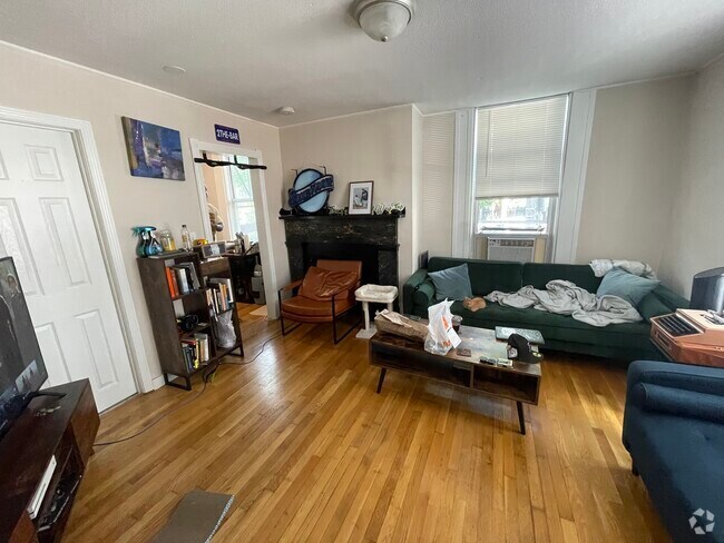 Building Photo - 15 G St
