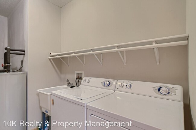Foto del edificio - 2 br, 1 bath House - 205 21st Avenue SW