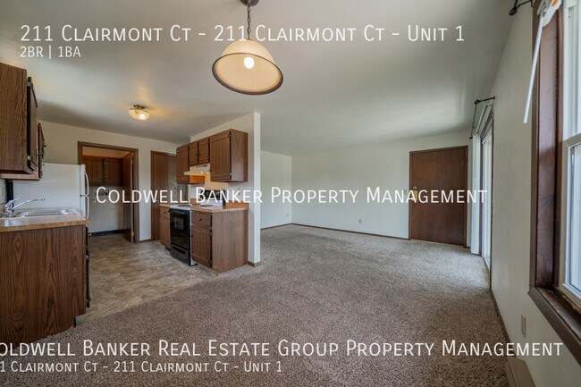 Foto del edificio - 211 Clairmont Ct
