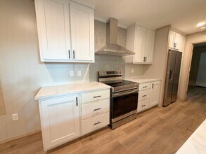 Building Photo - 30528 Black Duck Dr