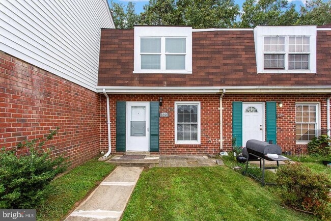 Building Photo - 8593 Pioneer Dr