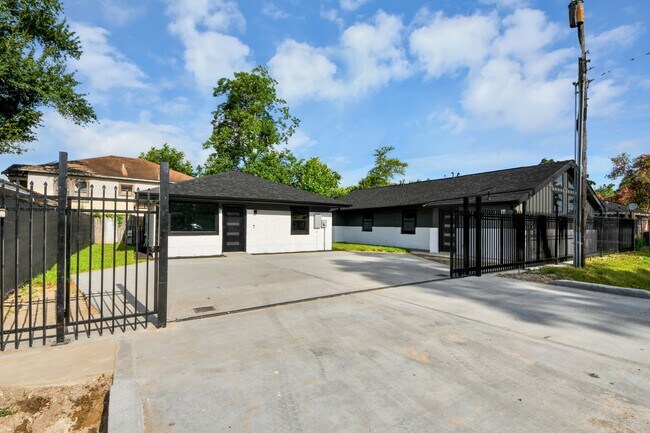 Foto del edificio - 6201 Batterson St
