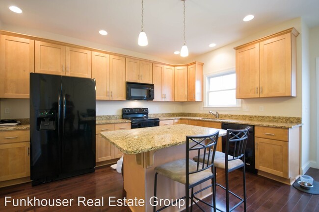 Building Photo - 3 br, 2.5 bath House - 2213 Lapis Lane