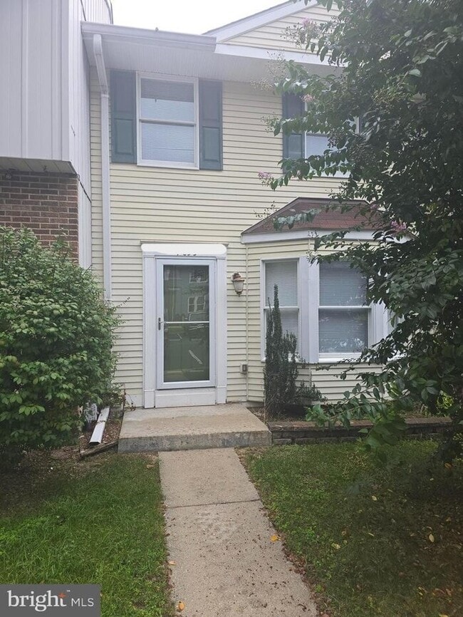 Building Photo - 3 Bedroom Pasadena Home