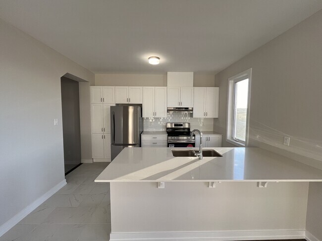 Building Photo - 303 Trammel Rd