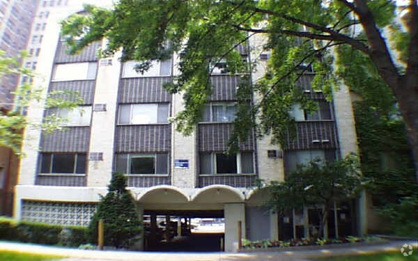 Foto del edificio - LeMoyne Hall