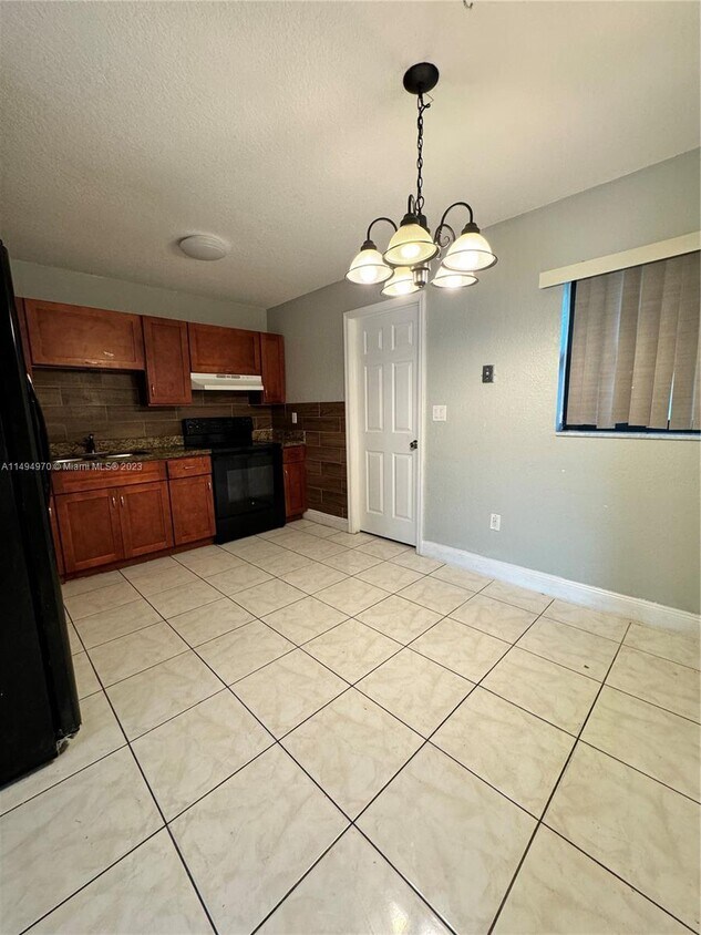 Foto del edificio - 2731 SW 7th St