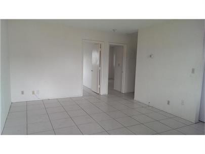 Building Photo - 230 NE 40th St