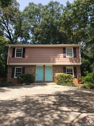 Building Photo - 121 Sleepy Creek Dr