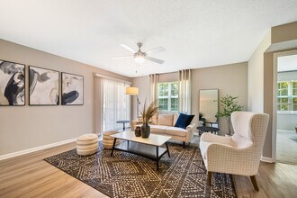 Building Photo - The Retreat at Concord Apartments