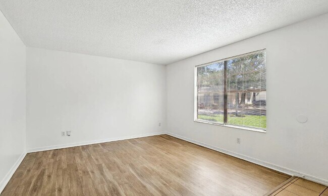 Foto del edificio - 4 Bentwood Ln