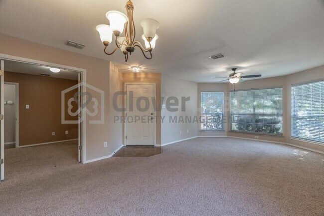 Building Photo - 8931 Walnut Springs