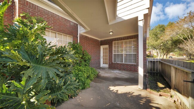 Building Photo - 4622 Grand Cayman Dr