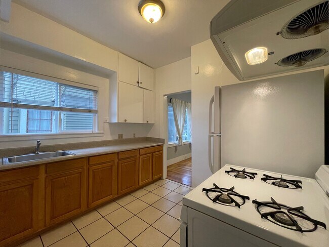 Building Photo - 1311 Excelsior Ave