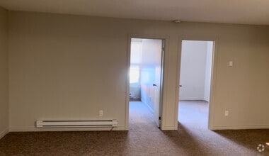 Building Photo - 390 Sundial Dr