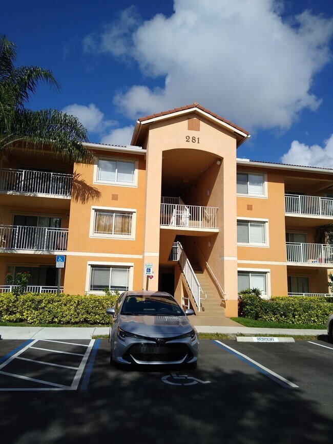Foto del edificio - 281 SW Palm Dr