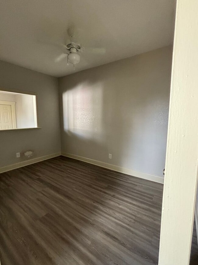 Building Photo - For Rent: Charming Mixed-Use Home – 1 Bedroom + Den