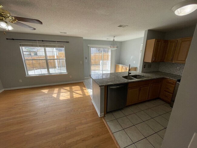 Foto del edificio - 3 Bedroom, 2.5 Bath - Ladson Area