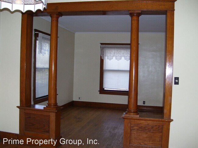 Building Photo - 2 br, 1.5 bath House - 905.5 N Randolph