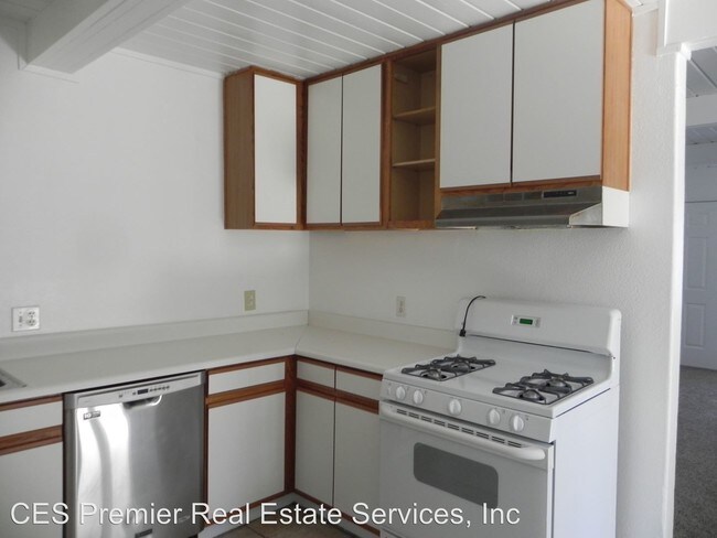 Building Photo - 3 br, 1 bath House - 220 Montalvin Dr