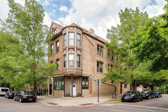 2054 W Charleston - Vista a la cancha exterior - Charleston 2054 W