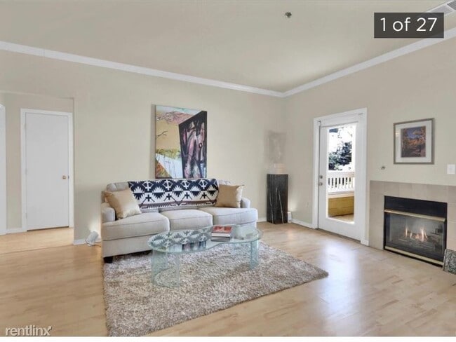 Building Photo - 6013 Castlegate Dr W