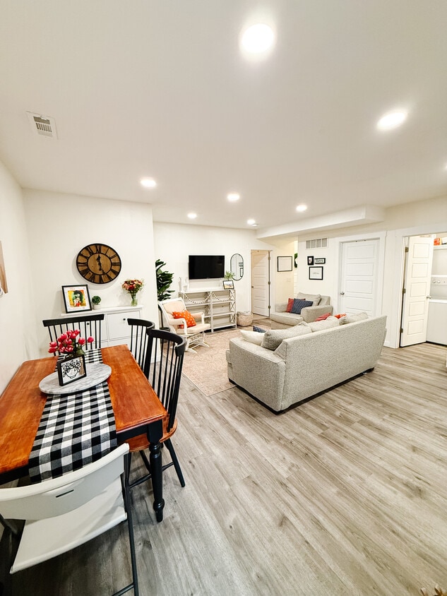 Foto principal - 12568 Ezra Cir Basement