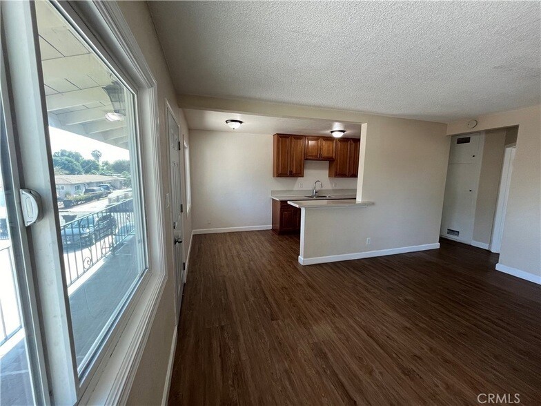 Foto del edificio - 1044 Wallgreen St