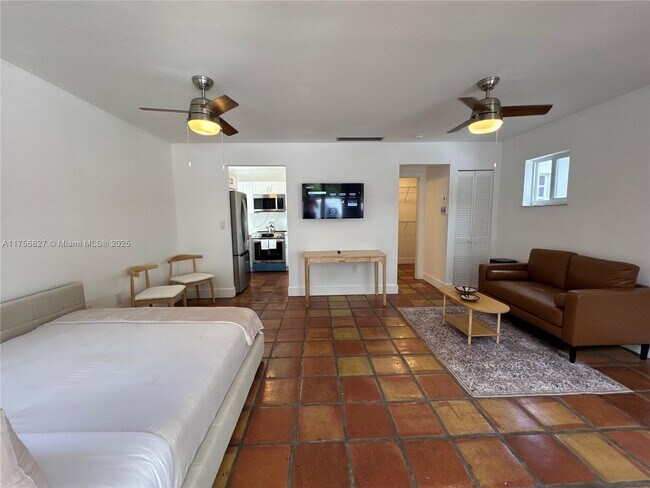 Foto del edificio - 2918 Bird Ave