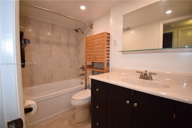 Foto del edificio - 344 SW 1st St