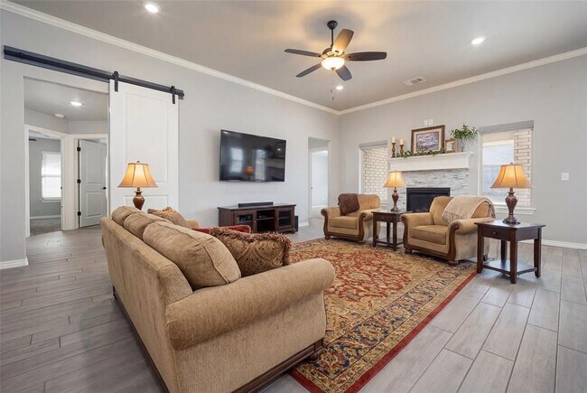 Foto del edificio - 508 NW 199th St