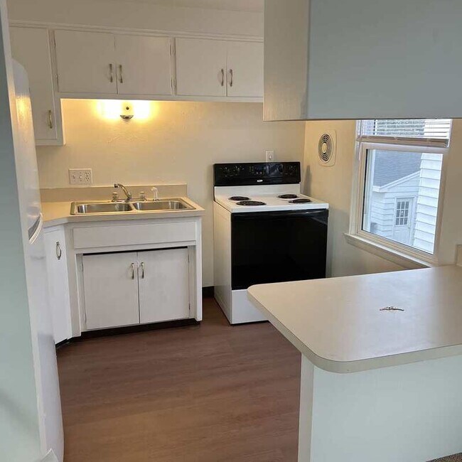 Foto del edificio - 1095 Gillingham Rd